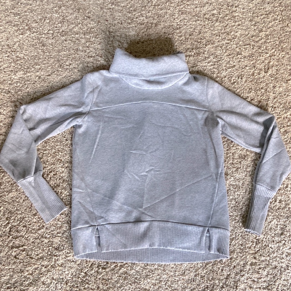 Alo Yoga Funnel Neck Sweatshirt